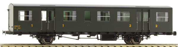 REE Modeles VB-243 - French SNCF Southwest Car, little gutters, modern lantern holder, 2 Doors, A2B3t N°42816 Era III B